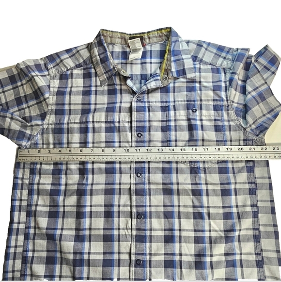 The North Face Men's Gray Blue Plaid Large Short Sleeve Casual Buttondown Shirt - Picture 5 of 10